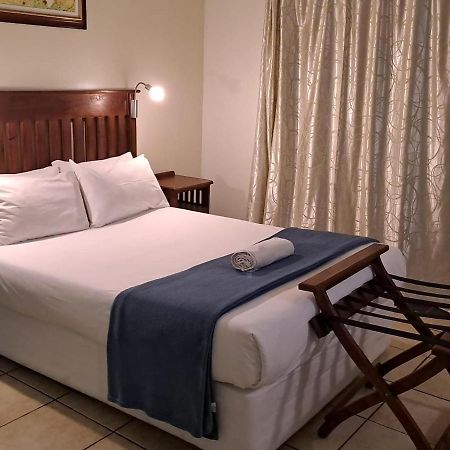 Green Door Guest House 莫塞尔湾 外观 照片