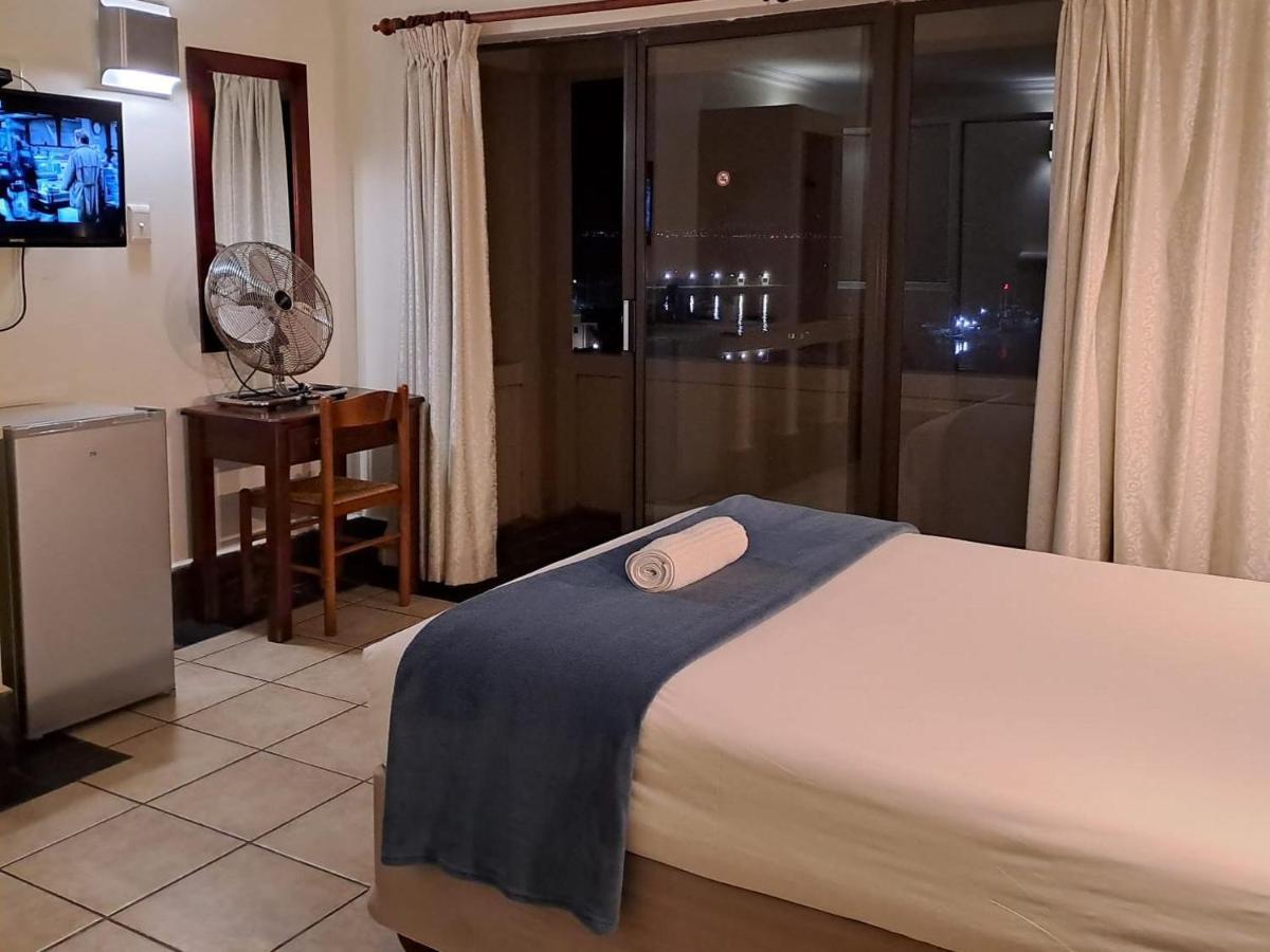 Green Door Guest House 莫塞尔湾 客房 照片