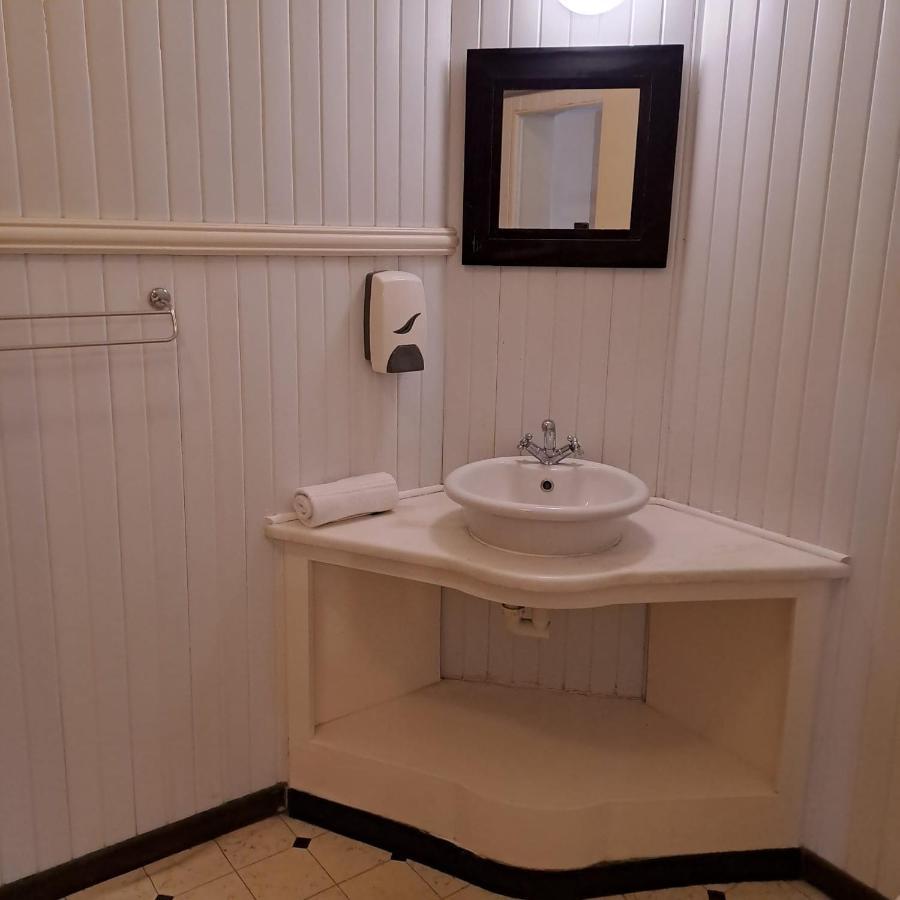 Green Door Guest House 莫塞尔湾 外观 照片