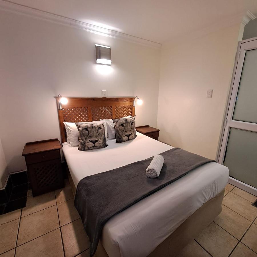 Green Door Guest House 莫塞尔湾 外观 照片