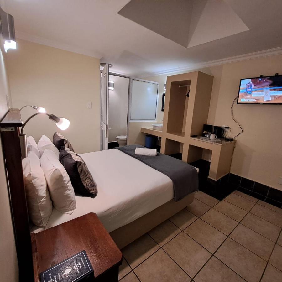 Green Door Guest House 莫塞尔湾 外观 照片