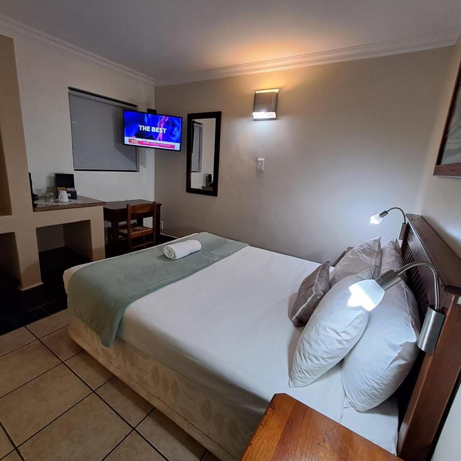 Green Door Guest House 莫塞尔湾 外观 照片