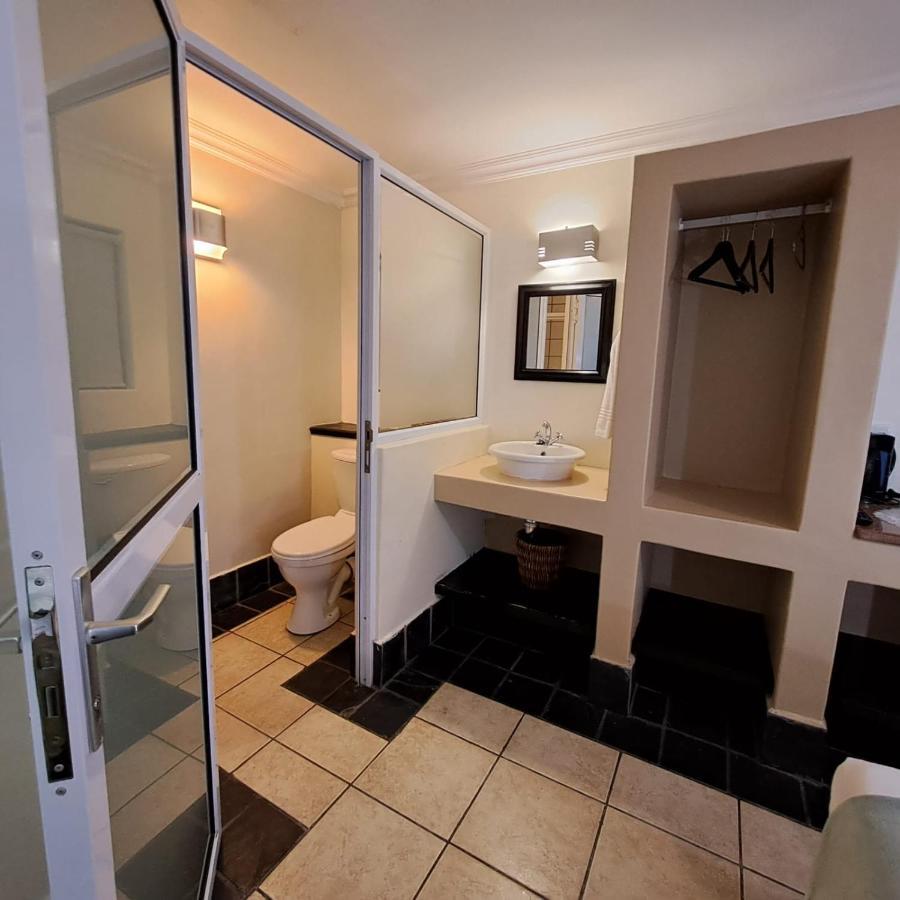 Green Door Guest House 莫塞尔湾 外观 照片