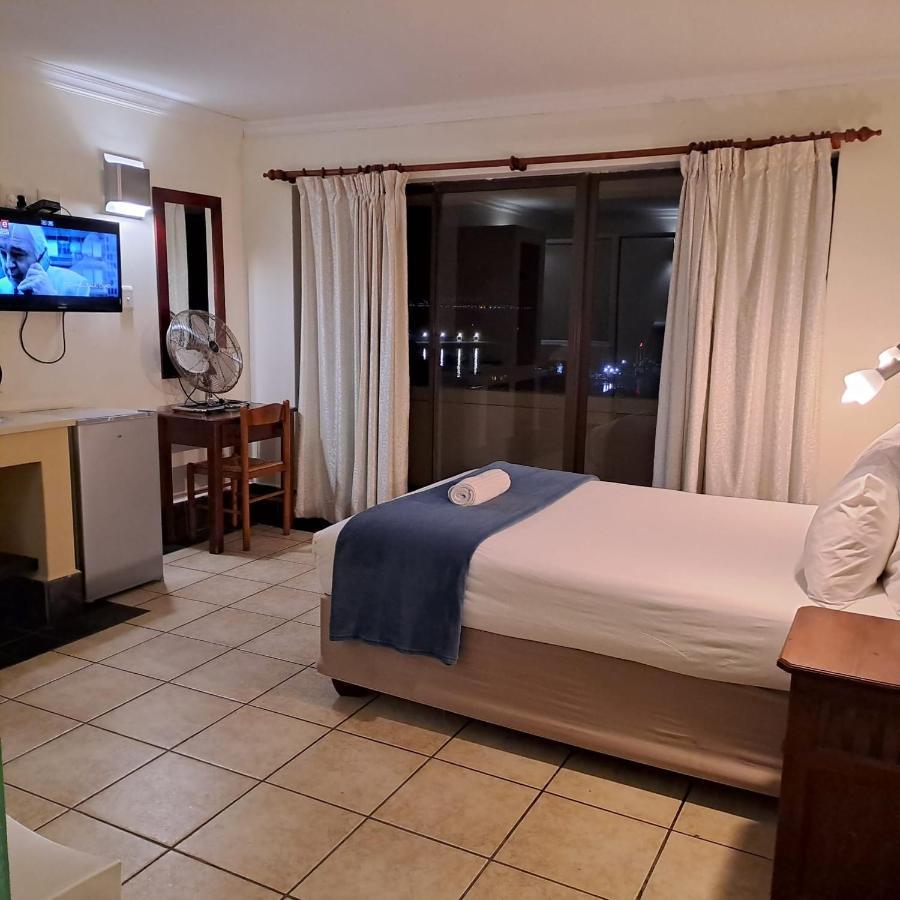 Green Door Guest House 莫塞尔湾 外观 照片